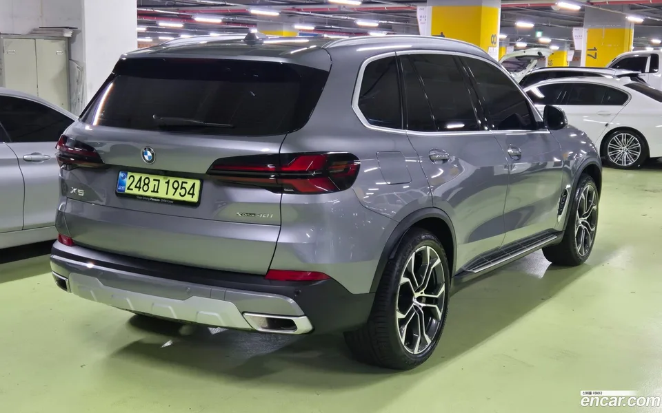 BMW X5 xDrive 40i xLine 2025 — thumbnail 4