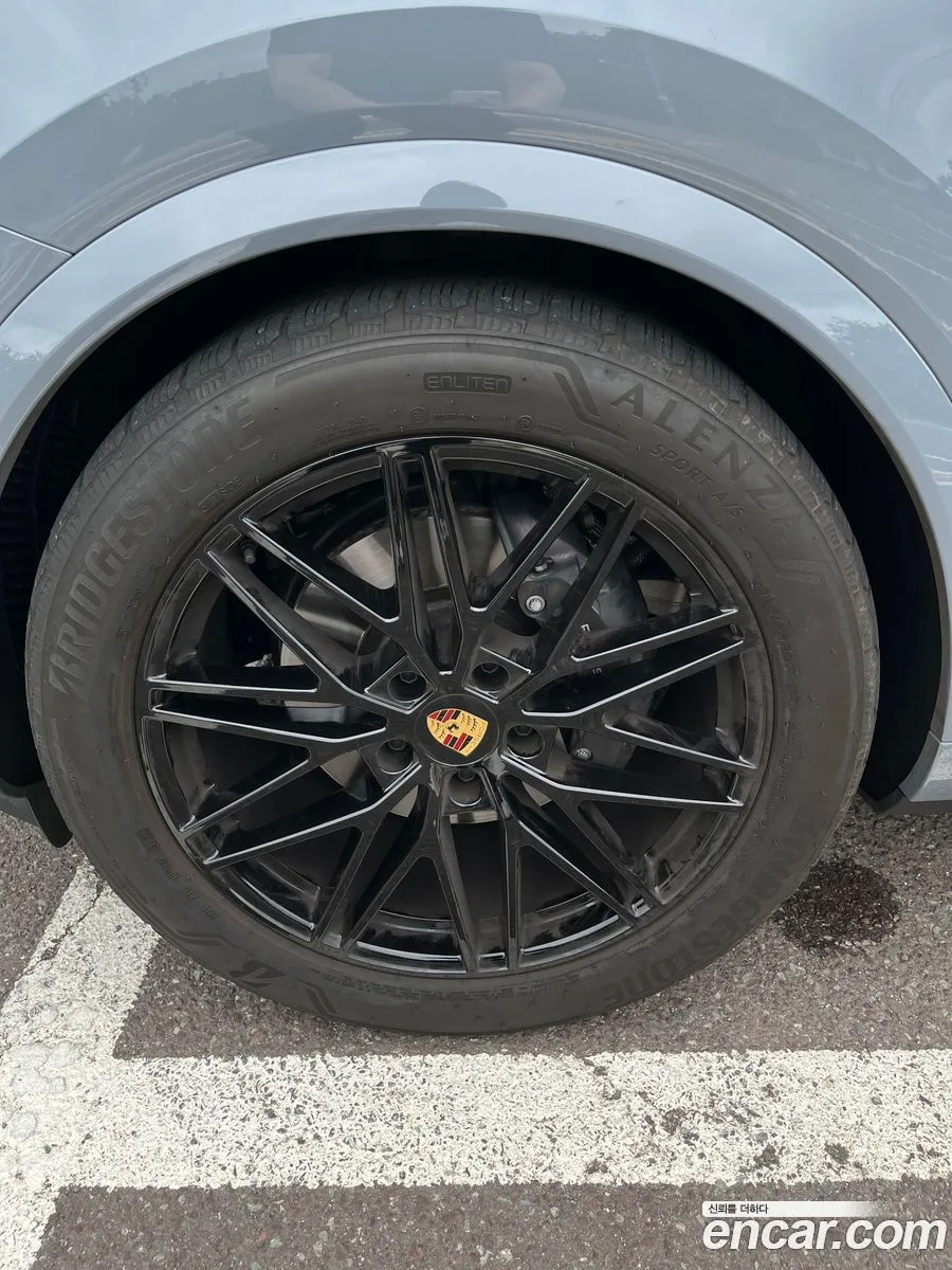 Porsche Cayenne 3.0 2024 — миниатюра 5