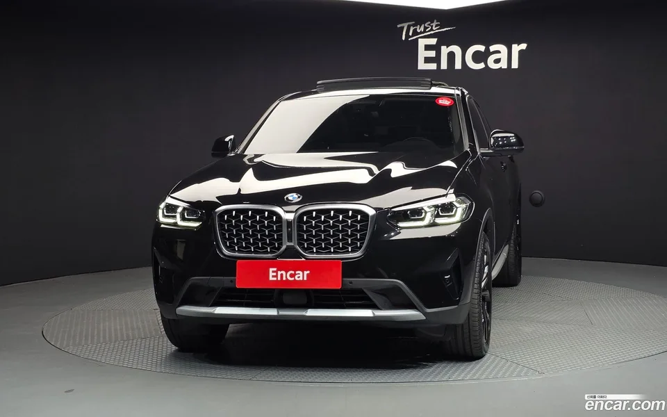 BMW X4 xDrive20i xLine 2025 — thumbnail 3