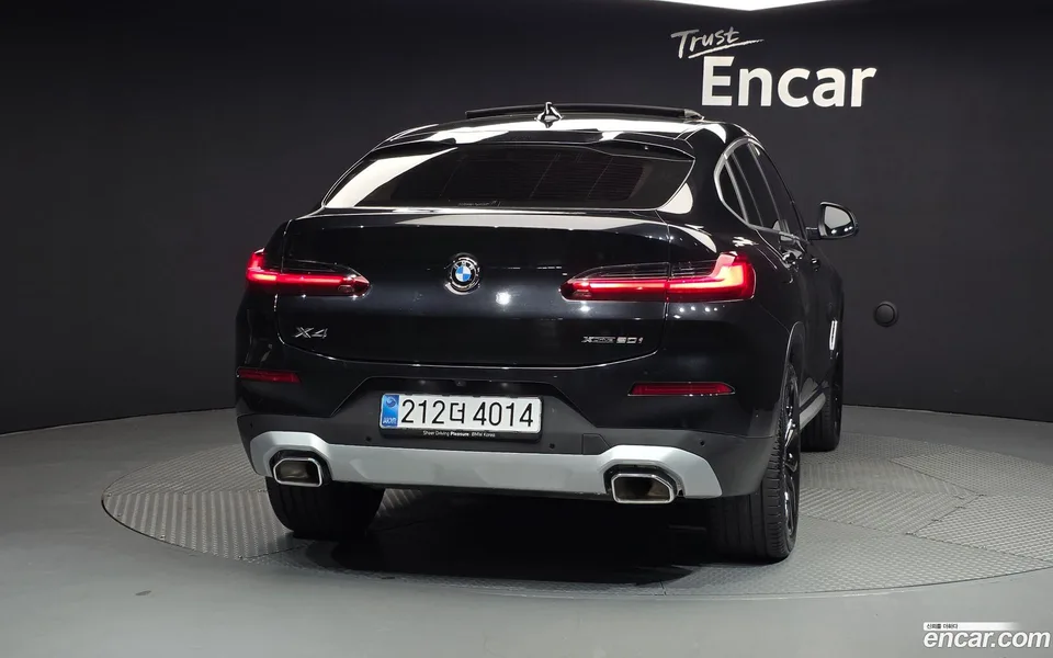 BMW X4 xDrive20i xLine 2025 — thumbnail 4