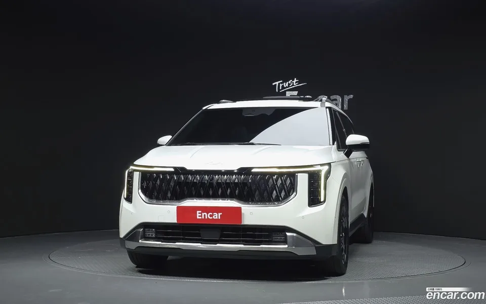 Kia Carnival 9 2024 — thumbnail 3