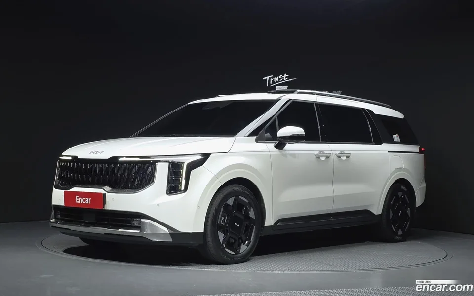 Kia Carnival 9 2024 — photo 1, buy with delivery to Moscow