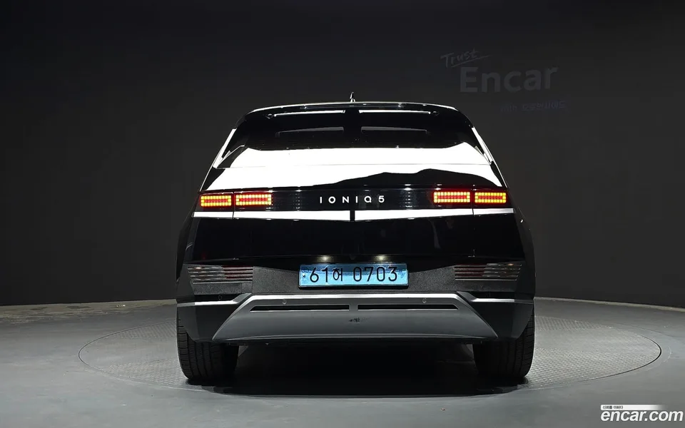 Hyundai Ioniq 5 2023 — thumbnail 4