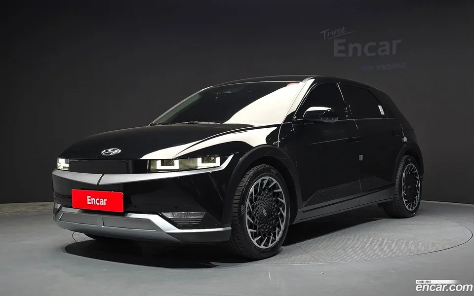Hyundai Ioniq 5 2023 — photo 1, buy with delivery to Moscow