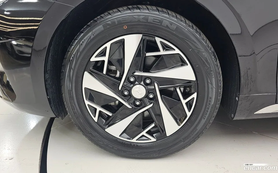 Hyundai Grandeur IG Hybrid 2022 — thumbnail 2