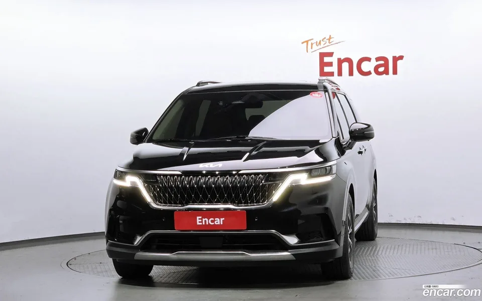 Kia Carnival 9 2023 — thumbnail 3
