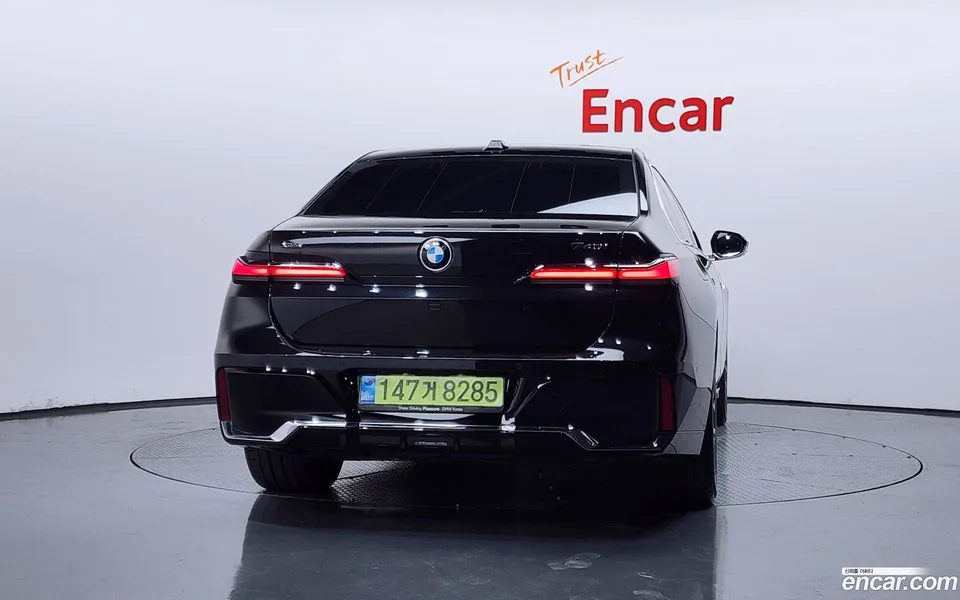 BMW 7 Series 740i xDrive M 2025 — thumbnail 4