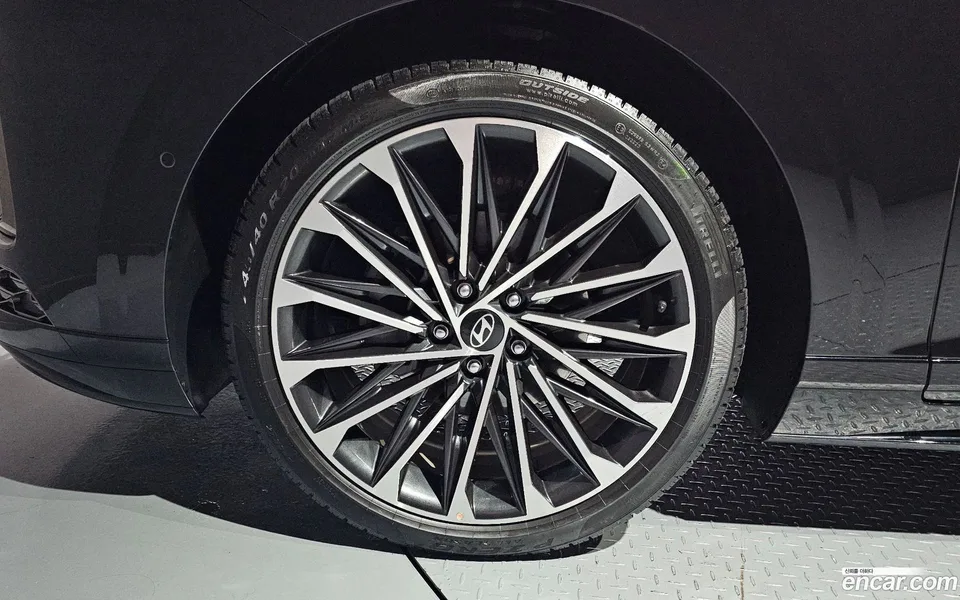 Hyundai Grandeur Hybrid 2024 — thumbnail 2