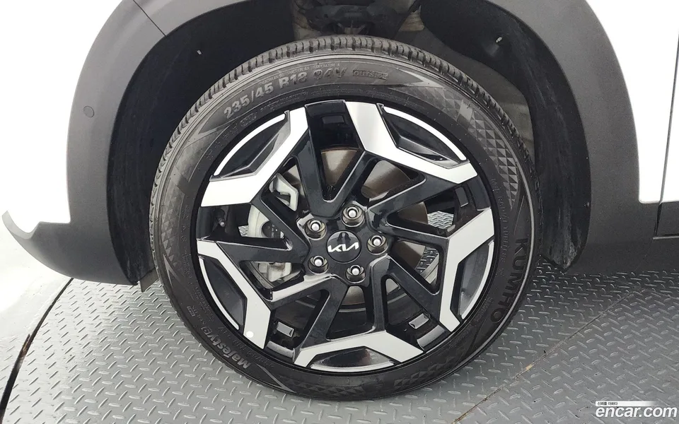 Kia Seltos 1.6 4WD 2023 — thumbnail 2