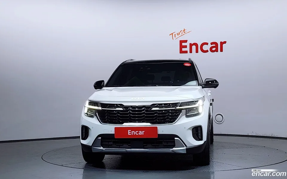 Kia Seltos 1.6 4WD 2023 — thumbnail 3