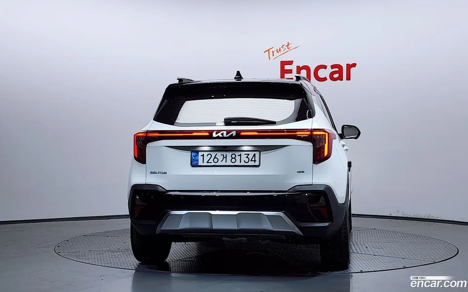 Kia Seltos 1.6 4WD 2023 — thumbnail 4