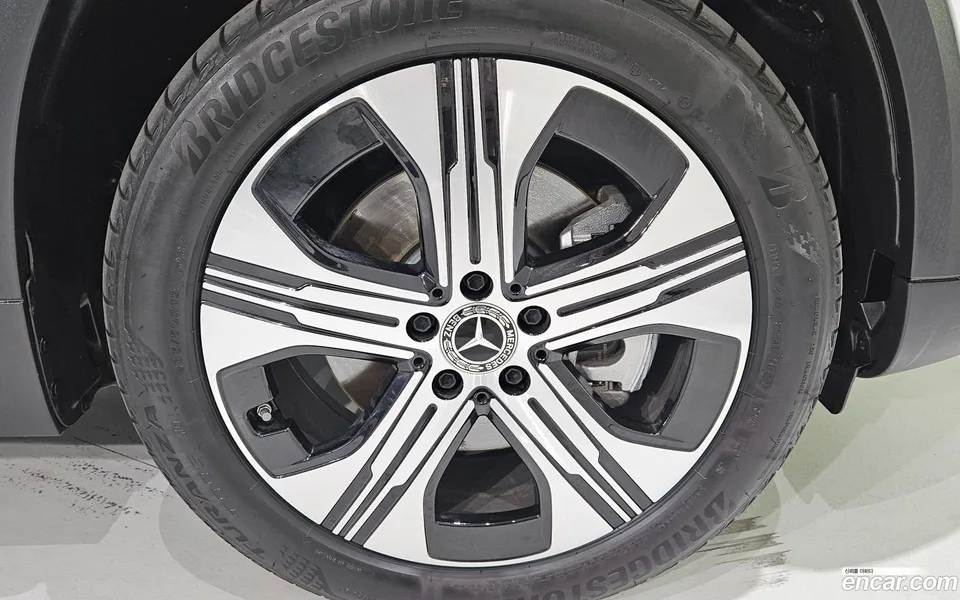 Mercedes-Benz EQA EQA250 2025 — thumbnail 2