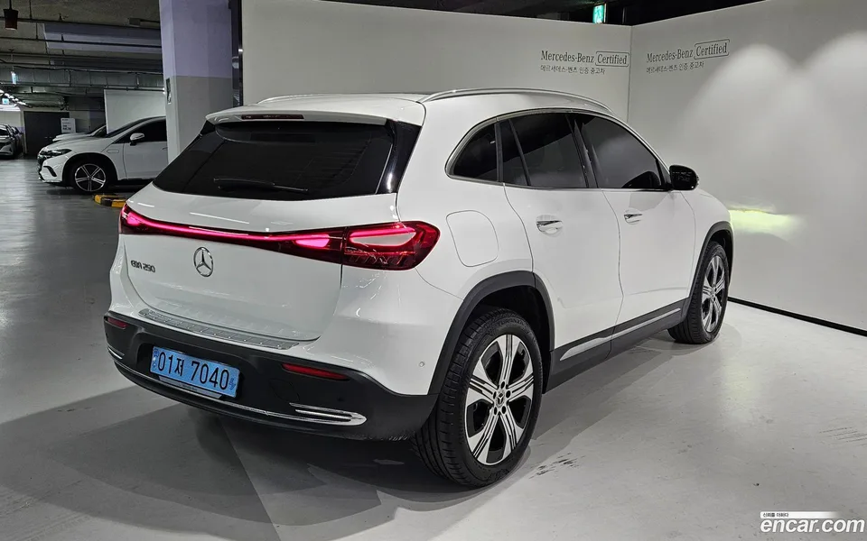 Mercedes-Benz EQA EQA250 2025 — thumbnail 4