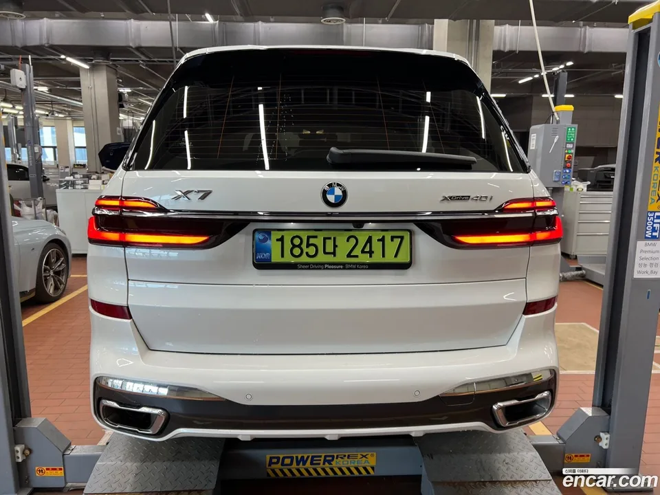 BMW X7 xDrive 40i M 6 2025 — thumbnail 3