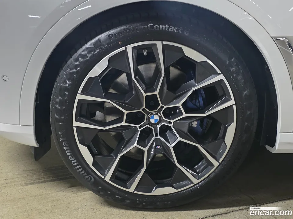 BMW X7 xDrive 40i M 6 2025 — thumbnail 5
