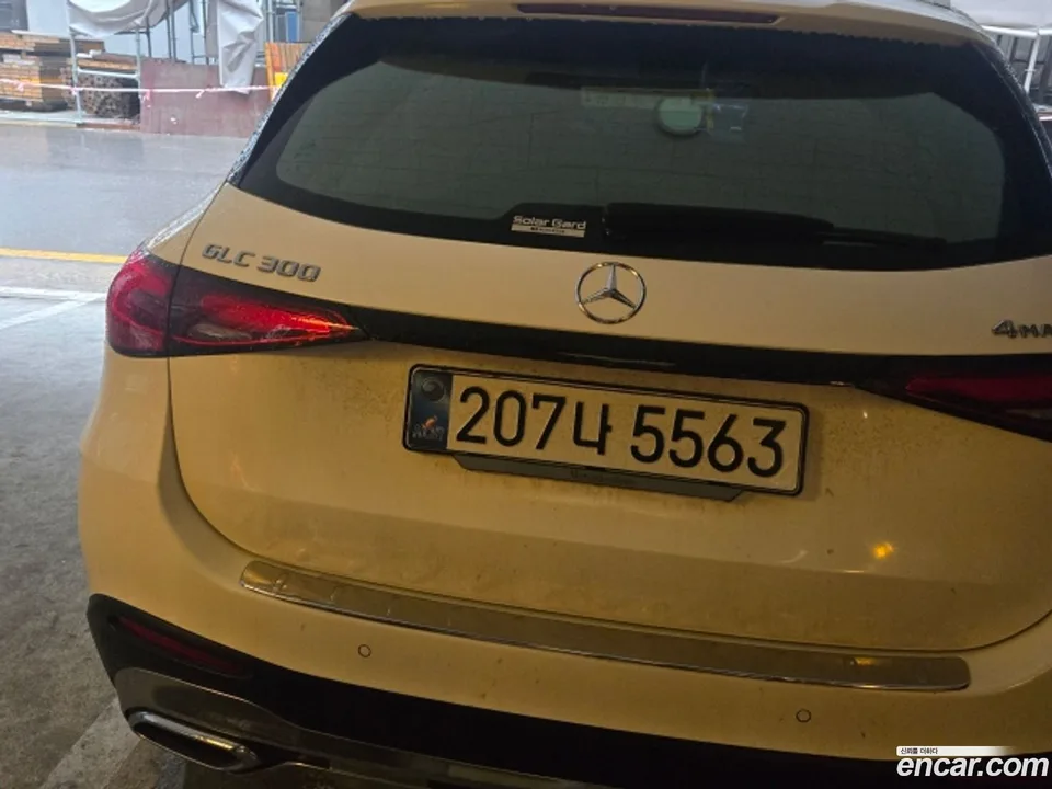 Mercedes-Benz GLC-Class GLC300 4MATIC AMG Line 2025 — thumbnail 2