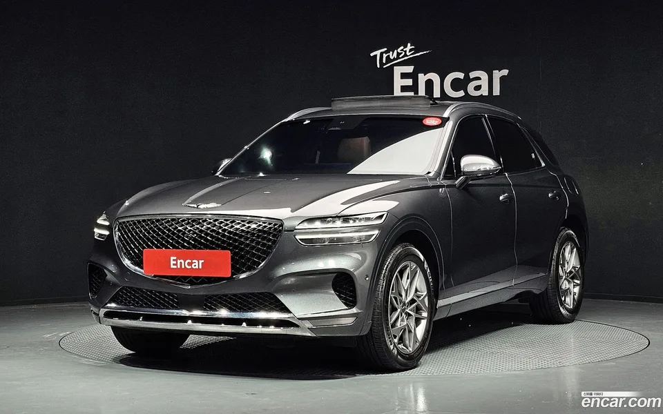 Genesis GV70 2.5T 2WD 2022 — photo 1, buy with delivery to Moscow