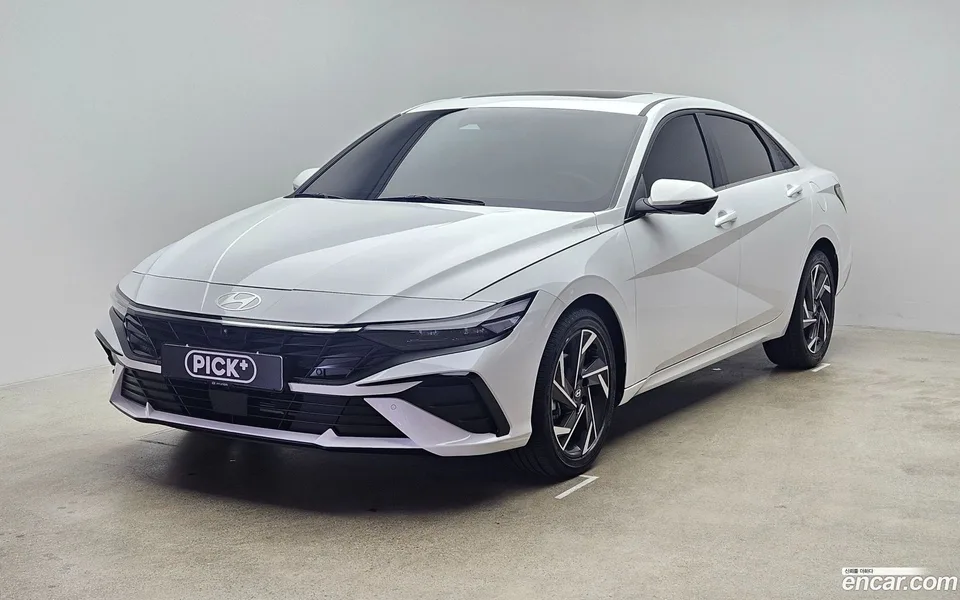 Hyundai Avante CN7 1.6 2024 — photo 1, buy with delivery to Moscow