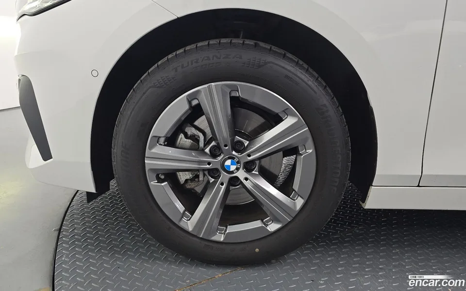 BMW 2 Series Active Tourer 220i 2023 — thumbnail 5