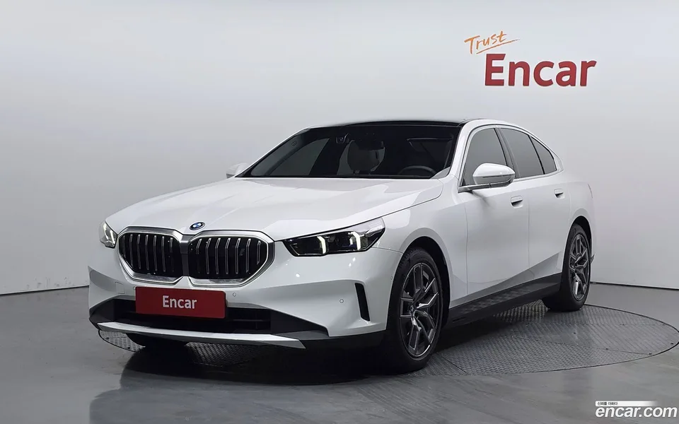 BMW i5 eDrive 40 2025 — photo 1, buy with delivery to Moscow