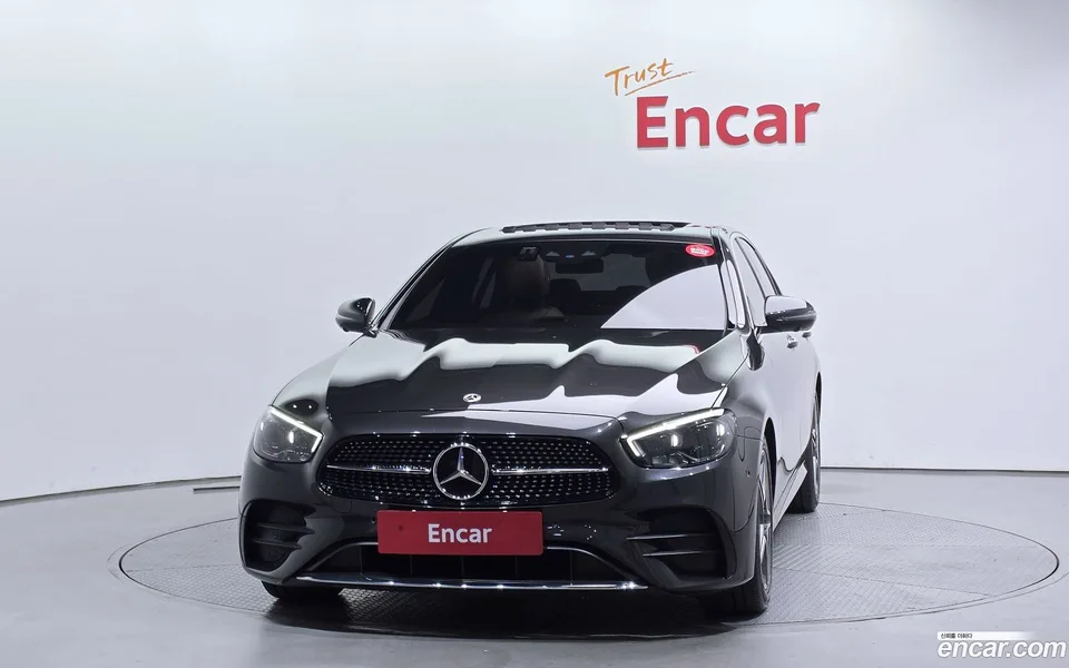 Mercedes-Benz E-Class E250 AMG Line 2023 — thumbnail 3