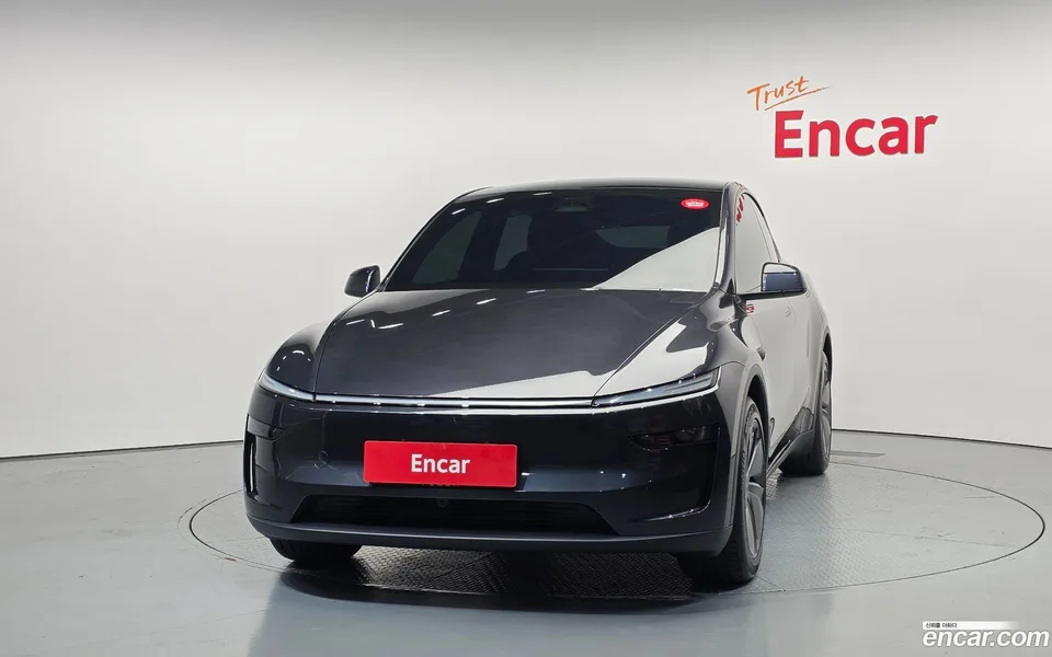 Tesla Model Y RWD 2026 — thumbnail 3
