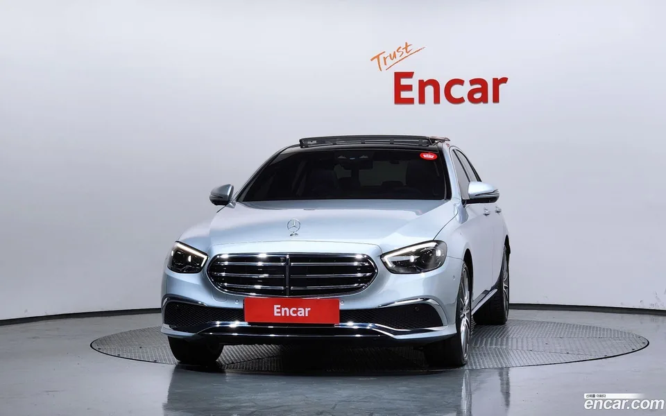 Mercedes-Benz E-Class E450 4MATIC 2023 — thumbnail 3