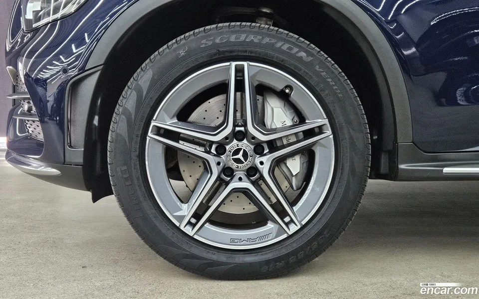 Mercedes-Benz GLC-Class GLC300e 4MATIC 2022 — thumbnail 2
