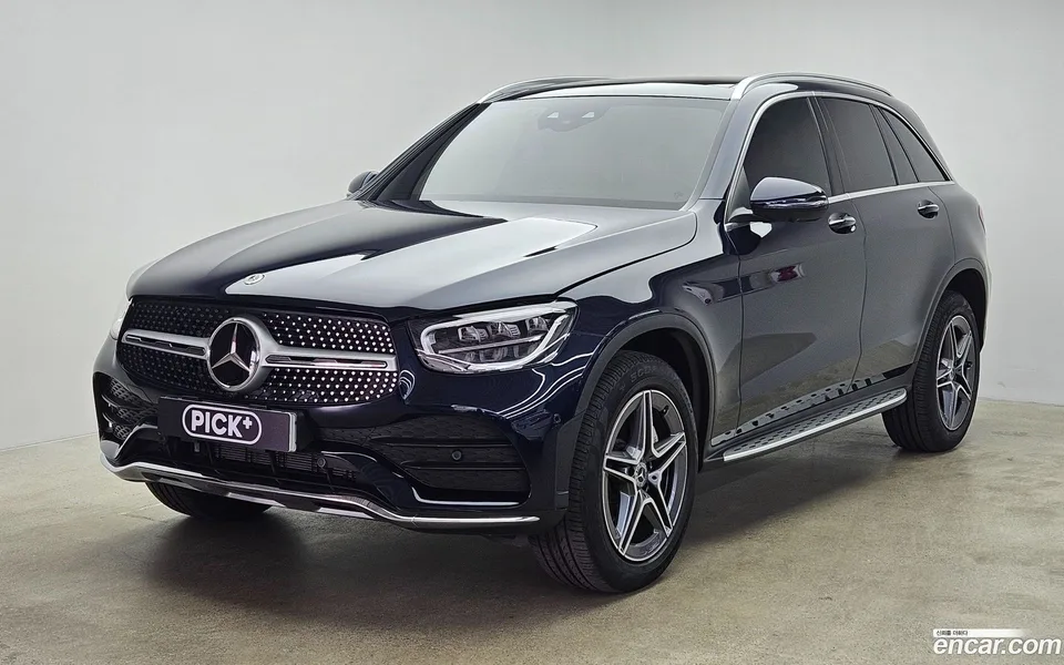 Mercedes-Benz GLC-Class GLC300e 4MATIC 2022 — photo 1, buy with delivery to Moscow