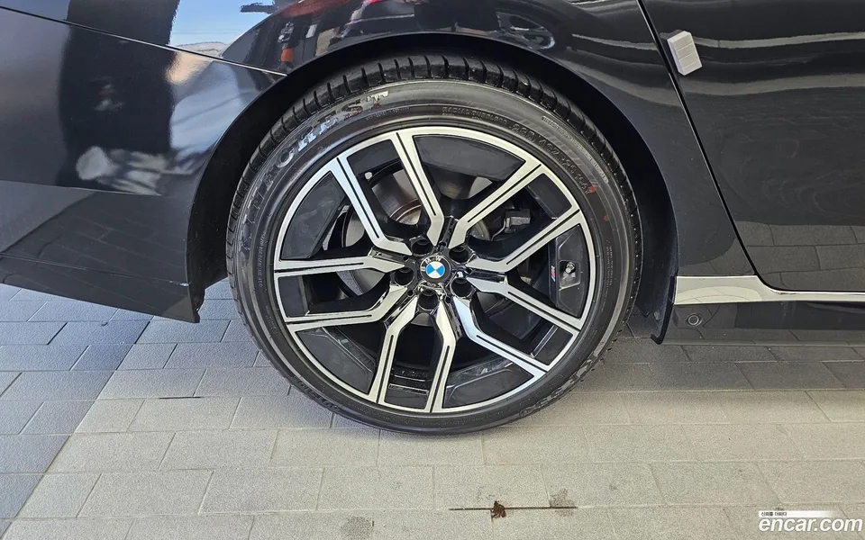 BMW 7 Series 740i xDrive M 2024 — thumbnail 5