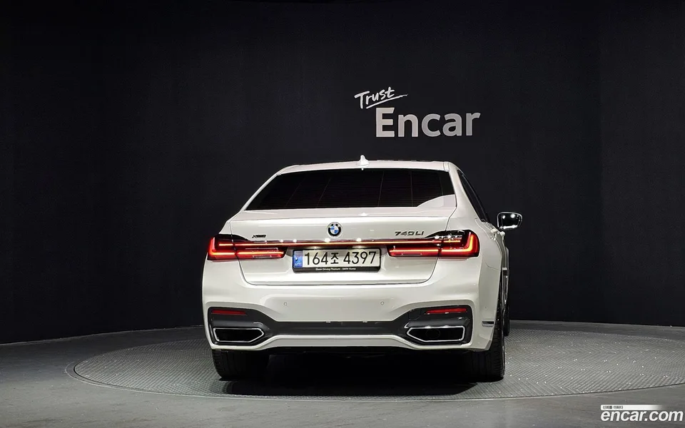 BMW 7 Series 740Li xDrive M 2022 — thumbnail 4