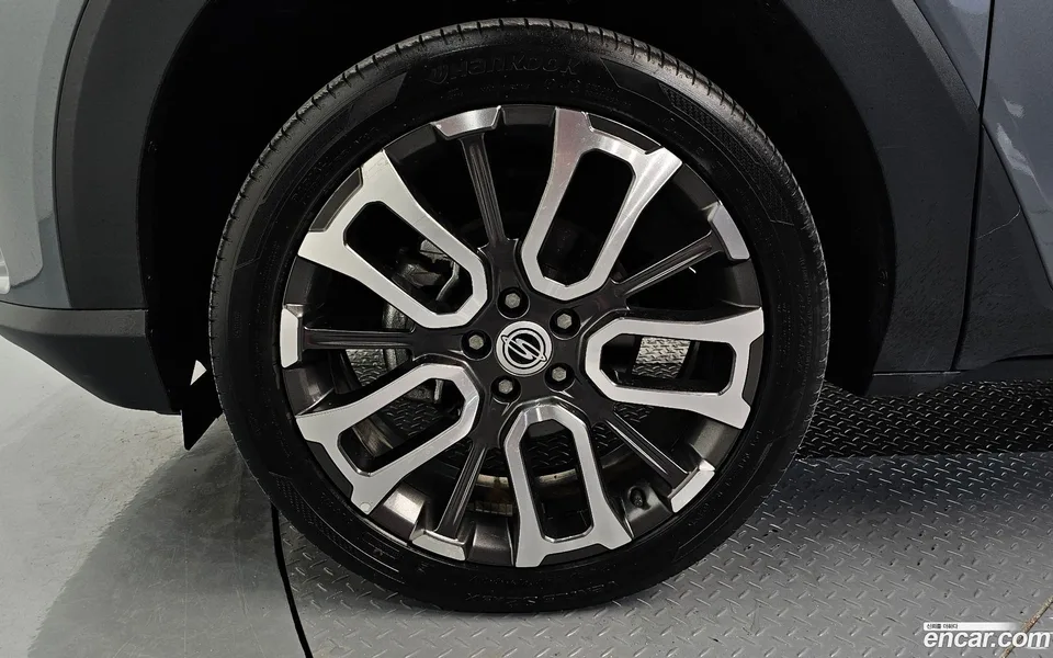 KG Mobility Torres 1.5 2WD 2023 — thumbnail 2