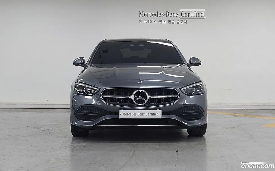 Mercedes-Benz C-Class C300 4MATIC 2023 — thumbnail 3