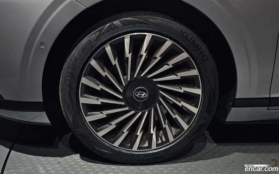 Hyundai Grandeur 3.5 2WD 2023 — thumbnail 2