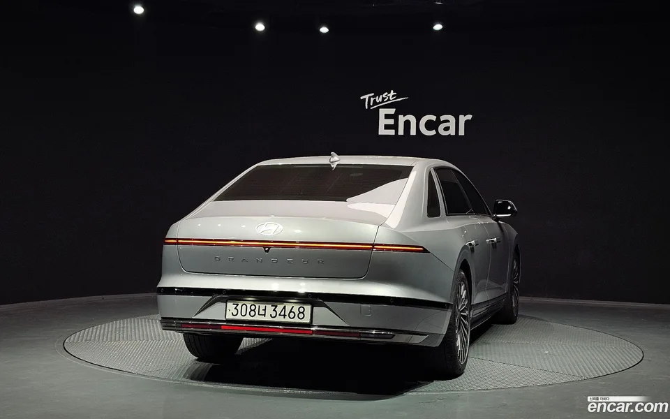 Hyundai Grandeur 3.5 2WD 2023 — thumbnail 4