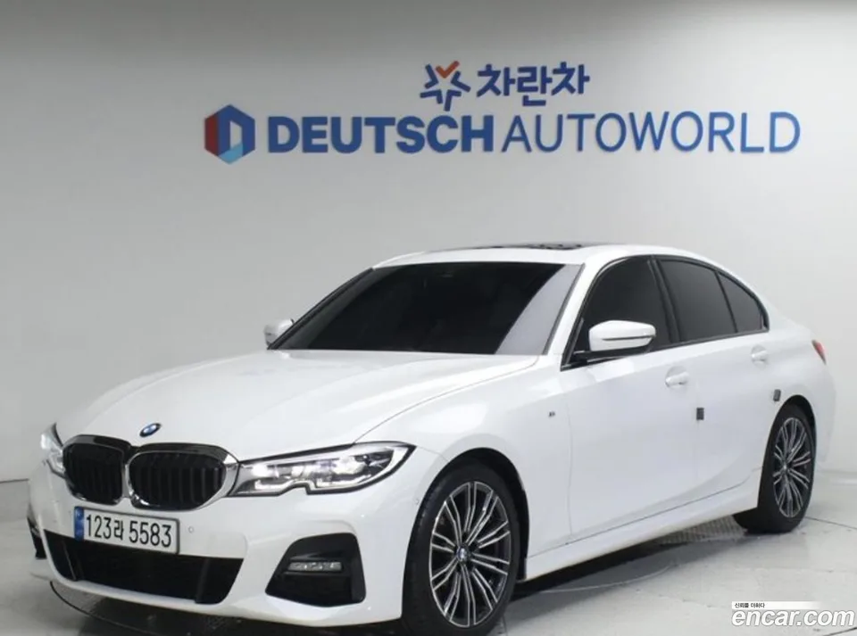 BMW 3 Series 320i M 2022 — photo 1, buy with delivery to Moscow