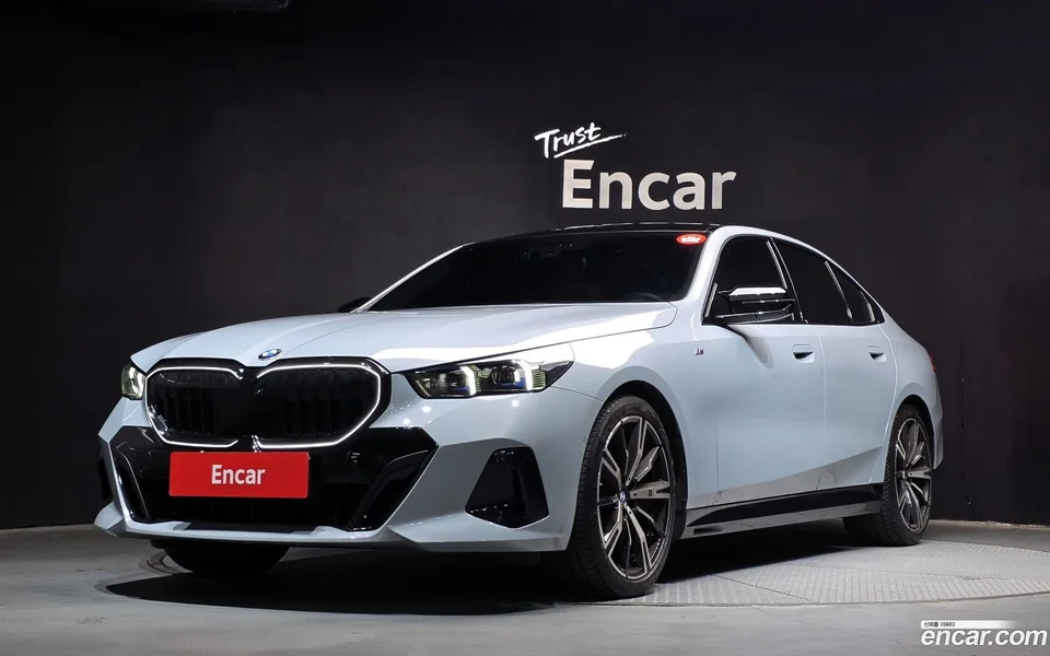 BMW 5 Series 530i xDrive M 2024 — photo 1, buy with delivery to Moscow