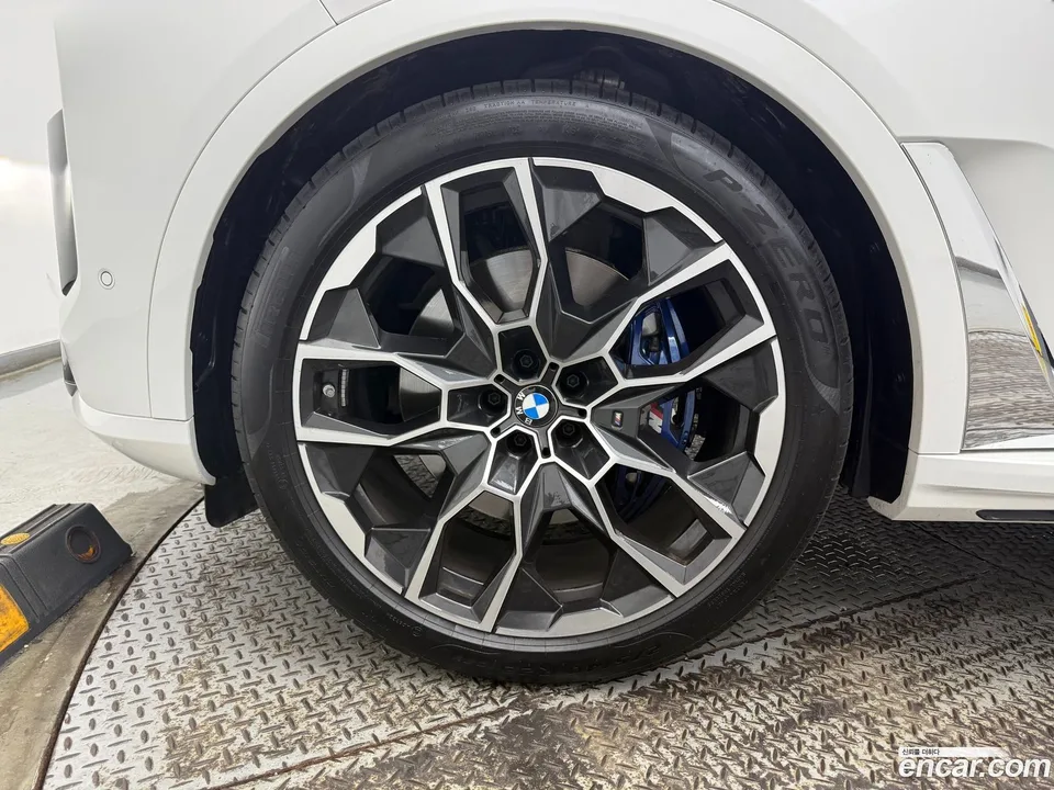 BMW X7 xDrive 40i M 6 2025 — миниатюра 5