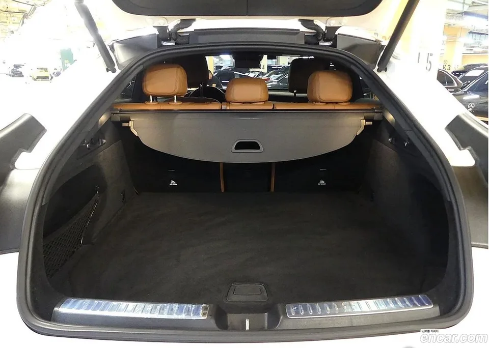 Mercedes-Benz GLC-Class GLC300e 4MATIC 2022 — thumbnail 4
