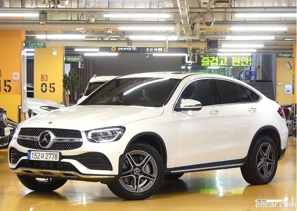 Mercedes-Benz GLC-Class GLC300e 4MATIC 2022 — photo 1, buy with delivery to Moscow