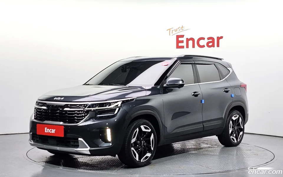 Kia Seltos 1.6 2WD 2022 — photo 1, buy with delivery to Moscow