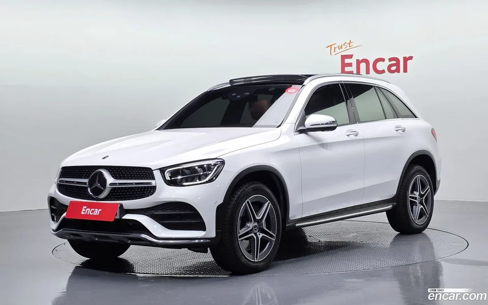 Mercedes-Benz GLC-Class GLC300e 4MATIC 2022 — photo 1, buy with delivery to Moscow