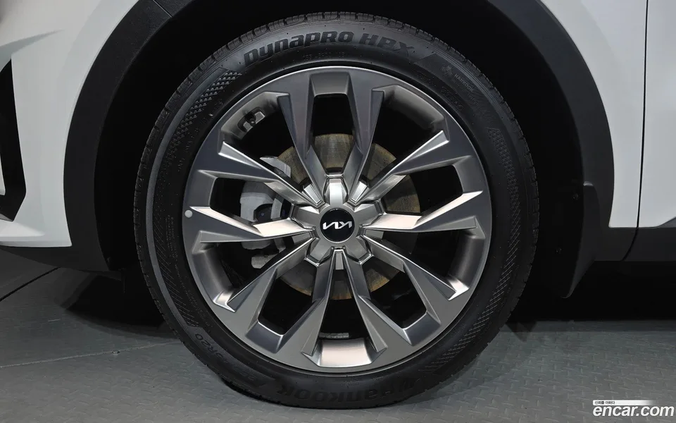 Kia Sorento 2.2 2WD 2023 — thumbnail 5