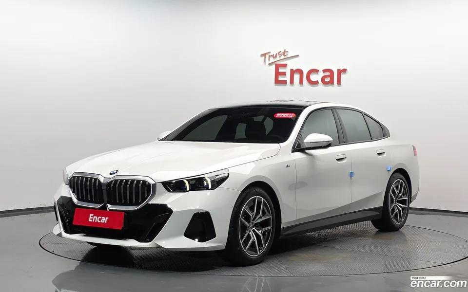 BMW 5 Series 520i M 2024 — photo 1, buy with delivery to Moscow