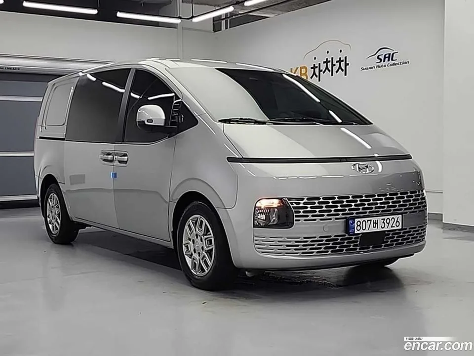 Hyundai Staria 5 2024 — thumbnail 4