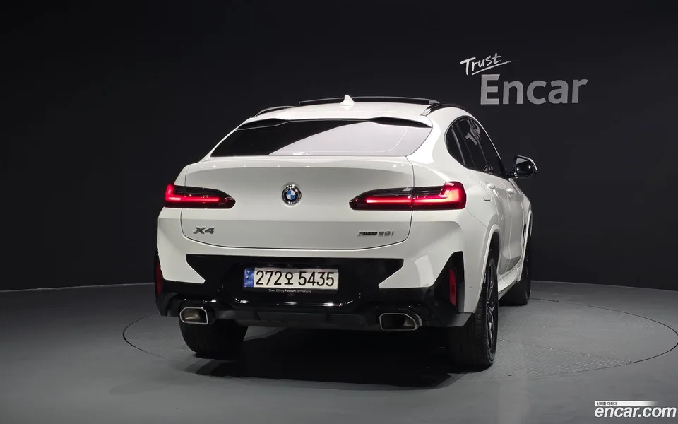 BMW X4 xDrive20i M 2023 — thumbnail 4