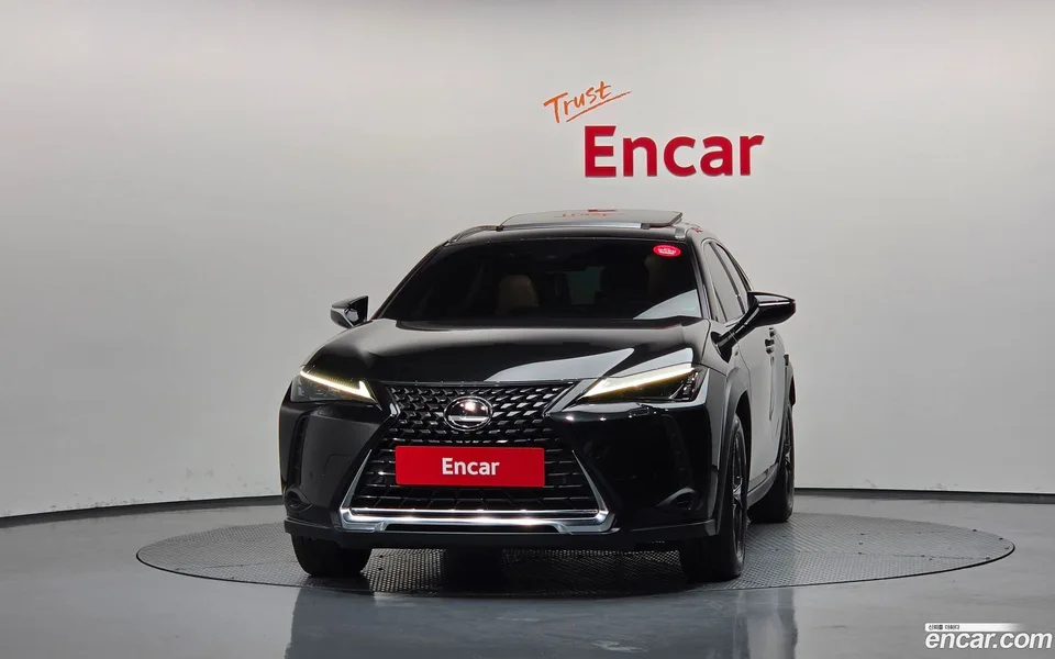 Lexus UX 250h 2.0 2WD 2024 — thumbnail 3