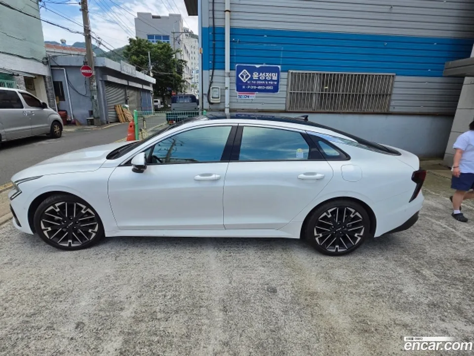 Kia K5 1.6 2025 — thumbnail 3
