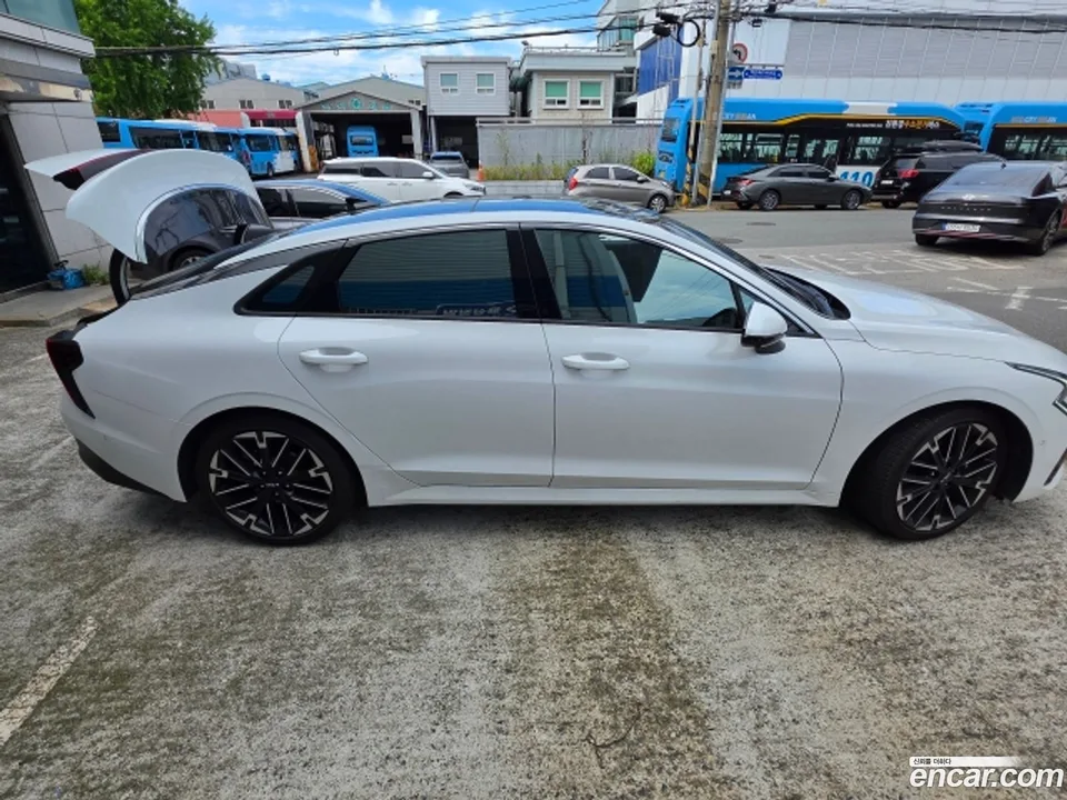 Kia K5 1.6 2025 — thumbnail 4