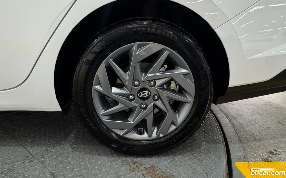 Hyundai Avante CN7 1.6 2023 — thumbnail 5